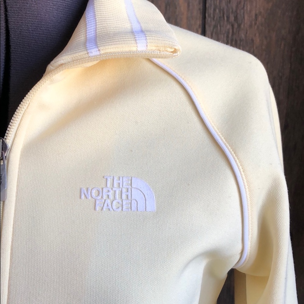 North Face Butter Yellow Tracker Jacket - image 5